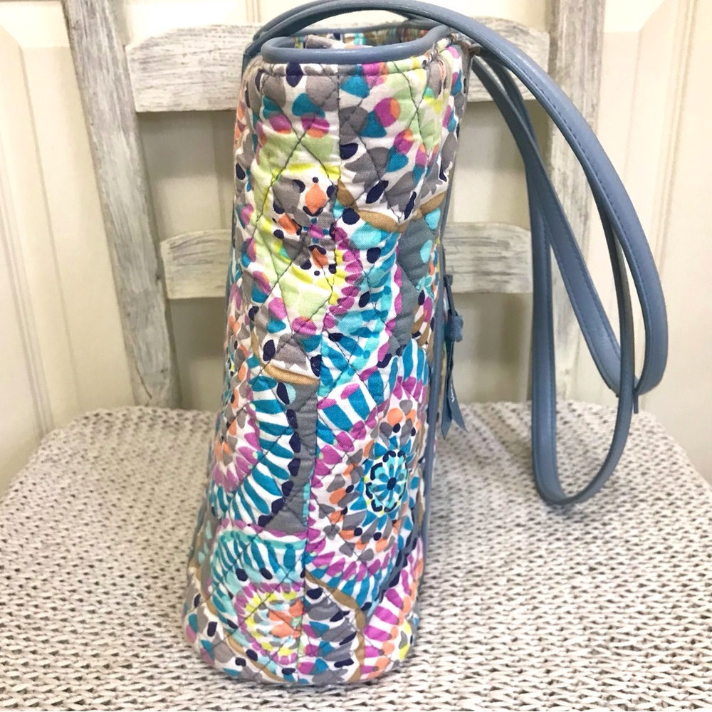 Vera Bradley Tote Sunny Medallion - Picture 12 of 16
